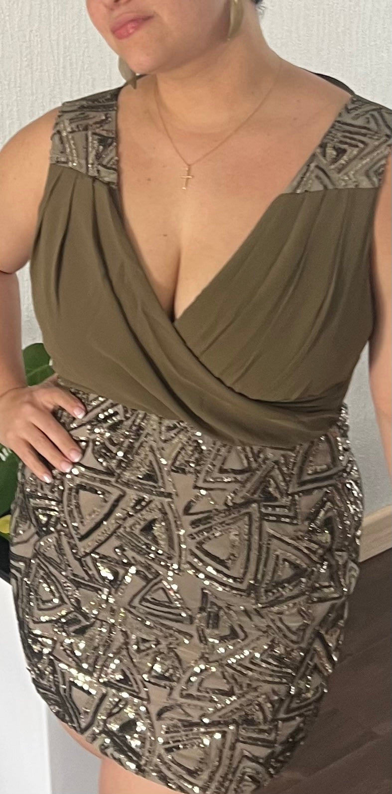 CROSSOVER BODY SEQUIN DRESS