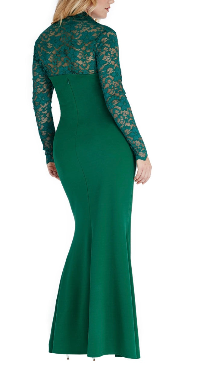 PLUS SIZE SQUARE NECKLINE LONG SLEEVED MAXI DRESS