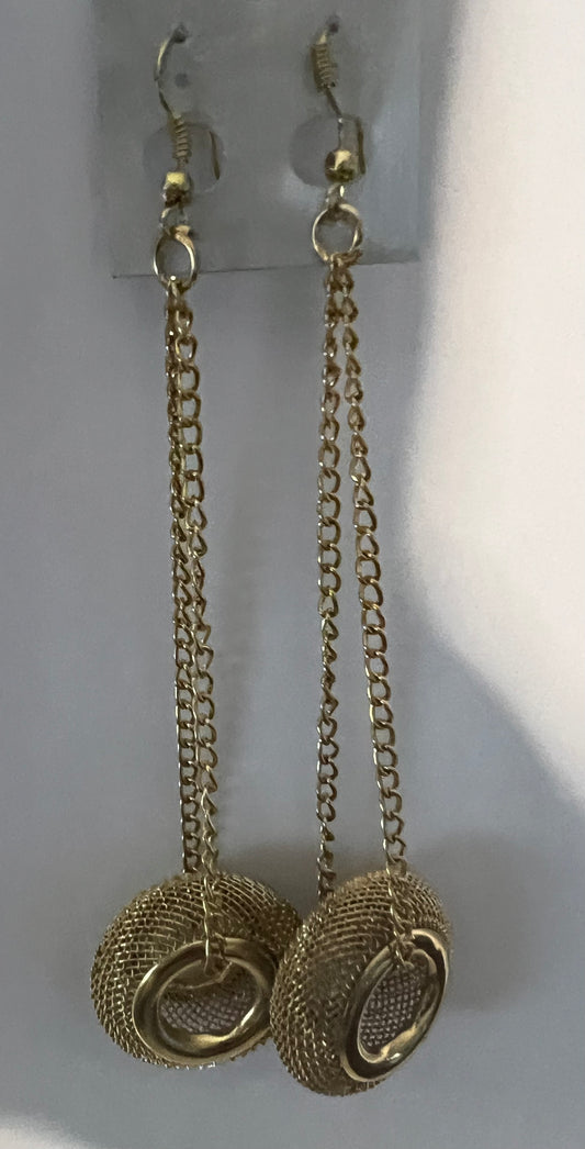 GOLD PLATED DROP EARRINGS
